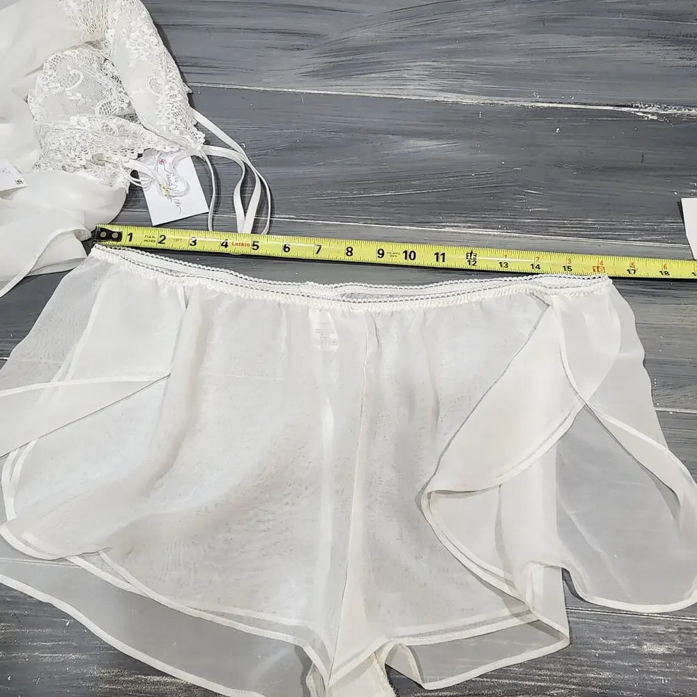 In Bloom by Jonquil Lillian Camisole & Shorts Set Ivory XL‎